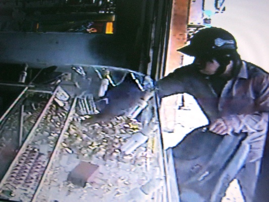 Camera nhận dạng được hung thủ vụ cướp tiệm vàng tại TP.HCM